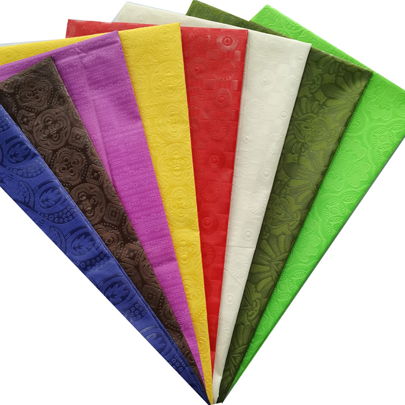 TMIE-08-2-2 110GSM Mellanvikt Arbetskläder Kläder Vanligt tyg Ljusfärgad färgad med 3D Vivid Flower Design Präglad polyester Poplin Tyg