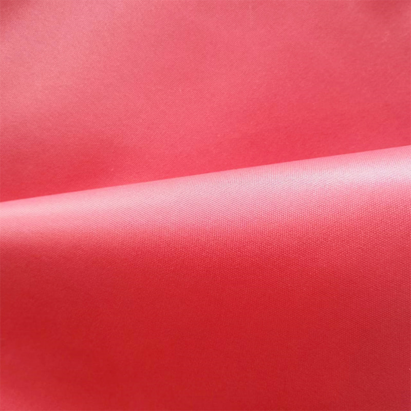 TMIE-08-1-1 70GSM 122CM Skjorteplagg mjukt och glansigt tyg 100 % polyester Material färgat med polerat polyester poplin tyg